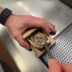 Safe & Easy Oyster Shucking Clamp - Image 6