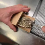 Safe & Easy Oyster Shucking Clamp - Image 11